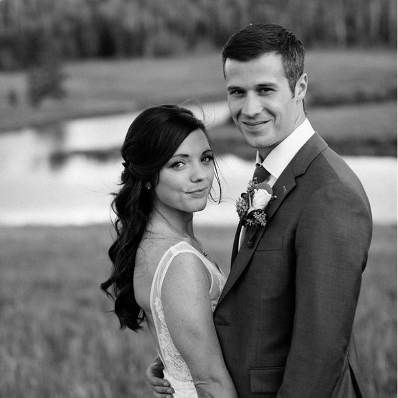 Profile Picture of Steph Stoss (@stefaunny) on Poshmark