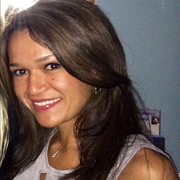 Profile Picture of Jessica Kirby (@jeszs) on Poshmark