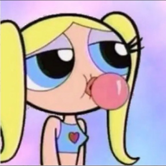 Profile Picture of Sarah Luzarraga (@sarah001169) on Poshmark