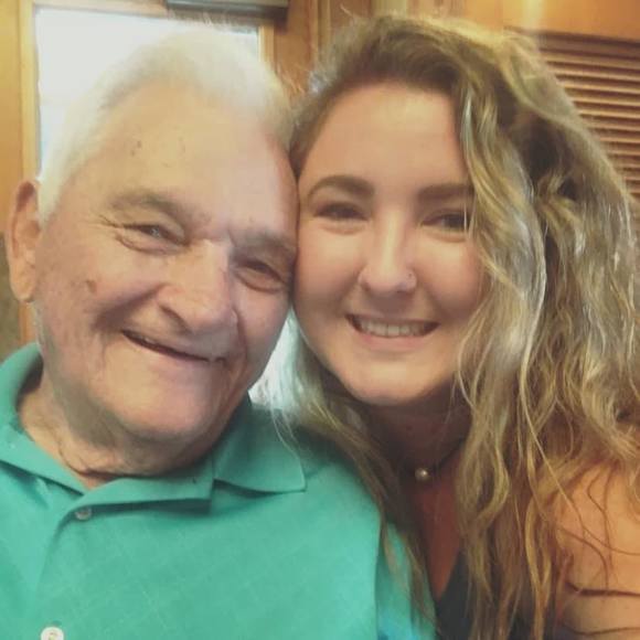 Profile Picture of Mackenzie Fox (@mackenziegfox) on Poshmark