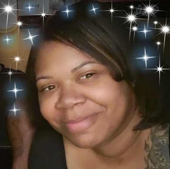 Profile Picture of Dominique Peterson-wilcox (@dwilcox05) on Poshmark
