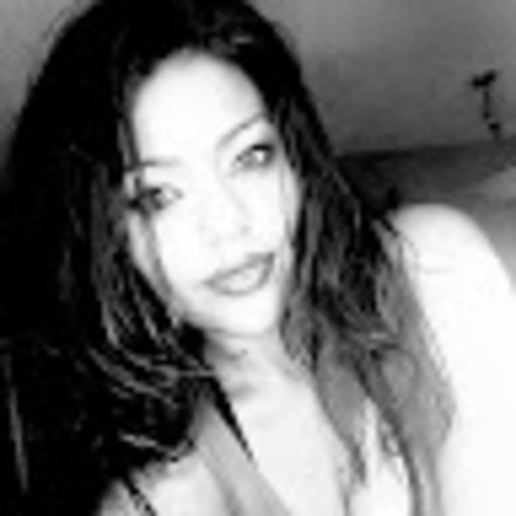 Profile Picture of Marcela Salas (@marcelasalas54) on Poshmark