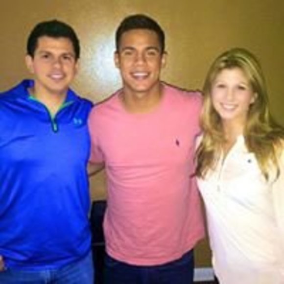 Profile Picture of Sean-michael Alvarez (@seanalvarez91) on Poshmark