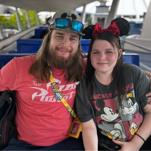 Profile Picture of Kyle Springer (@kylespringer722) on Poshmark