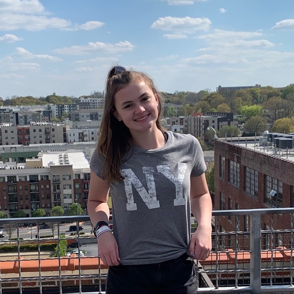 Profile Picture of Courtney Makowsky (@courtmakow56) on Poshmark