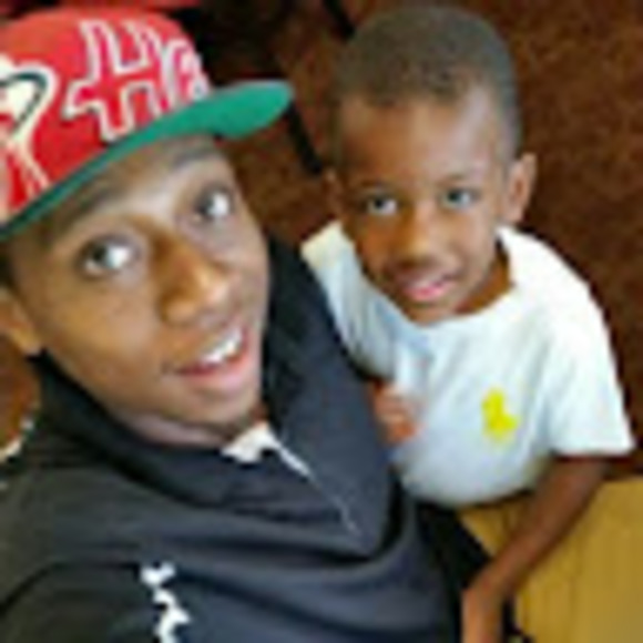 Profile Picture of Victor Armstrong (@vicarmstrong92) on Poshmark