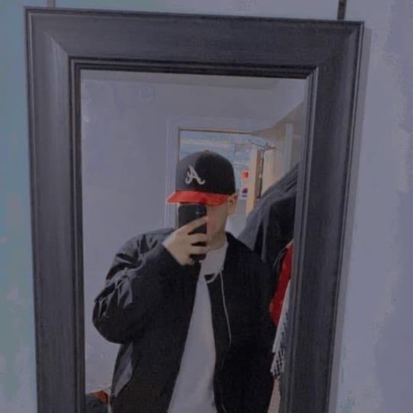 Profile Picture of Ct Ossiel (@martinez17osiel) on Poshmark