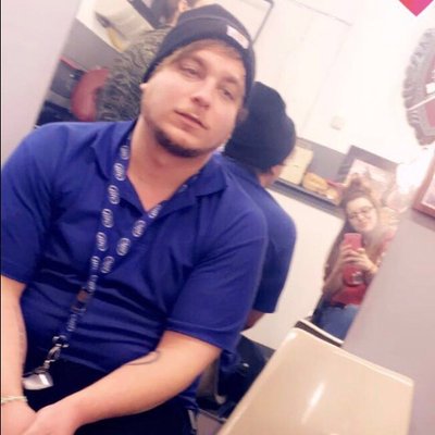 Profile Picture of Ryan (@KennethRosson1) on Twitter