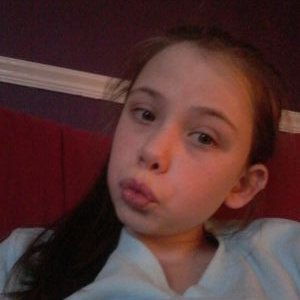 Profile Picture of Molly Oreilly (@mollieaka12) on Twitter