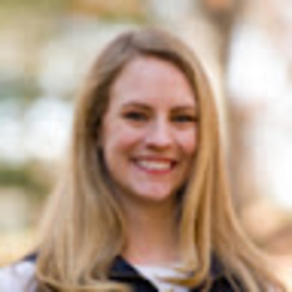 Profile Picture of Harleigh Warner (@harleighwarner) on Poshmark