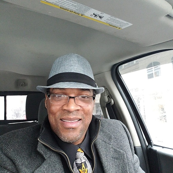 Profile Picture of Raymond Jackson (@jungle29550) on Poshmark