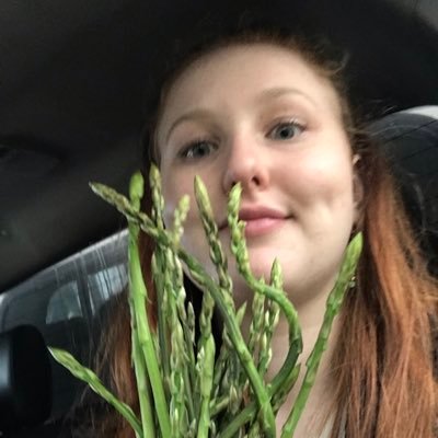 Profile Picture of Molly Carson (@0besiteatravels) on Twitter