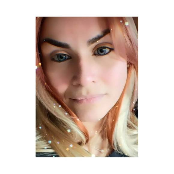 Profile Picture of Steacy Garnsey (@steacygh) on Poshmark