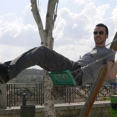 Profile Picture of Mike Perdomo (@mikeyjp2) on Twitter