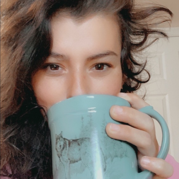 Profile Picture of Rae Keller (@rkel13) on Poshmark