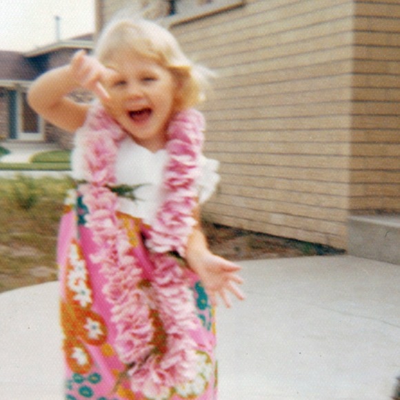 Profile Picture of Kiki g Glowski (@klgmincs) on Poshmark