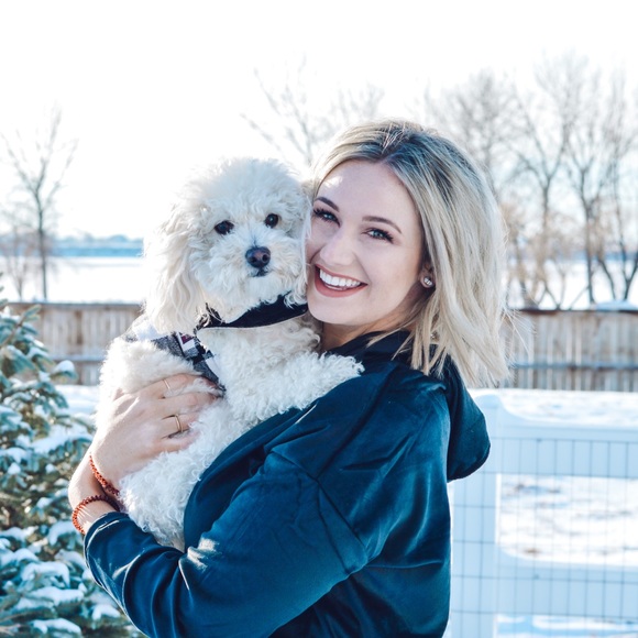 Profile Picture of Kylee Schreck (@kylee_schreck) on Poshmark