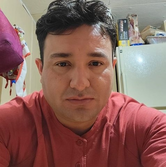 Profile Picture of Eric Velasquez (@ericvelasque398) on Poshmark