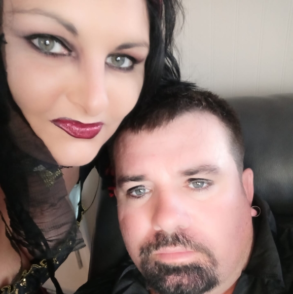 Profile Picture of Annie Ashwill (@alashwill) on Poshmark