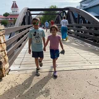 Profile Picture of Lisa Naramor Bhoumik (@lisabhoumik) on Instagram