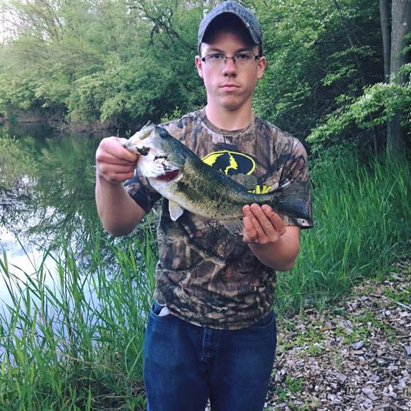 Profile Picture of Austin Crawford (@bassmaster17) on Poshmark