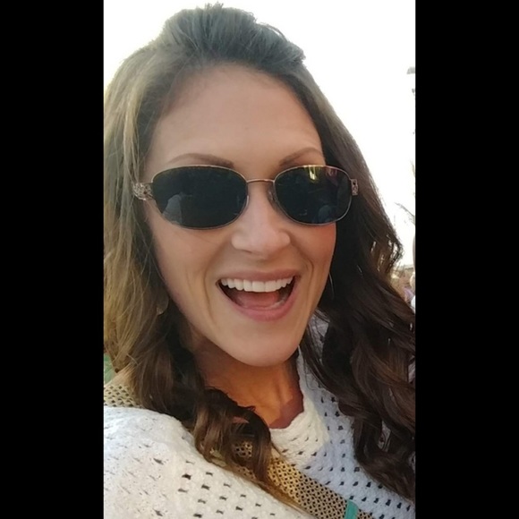 Profile Picture of Michaela Easterling (@rusticrose83) on Poshmark