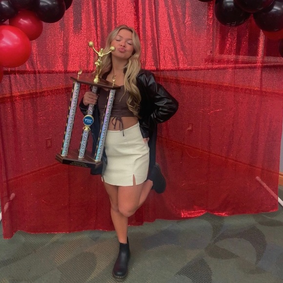 Profile Picture of Delaney Flamini (@delaneymay123) on Poshmark