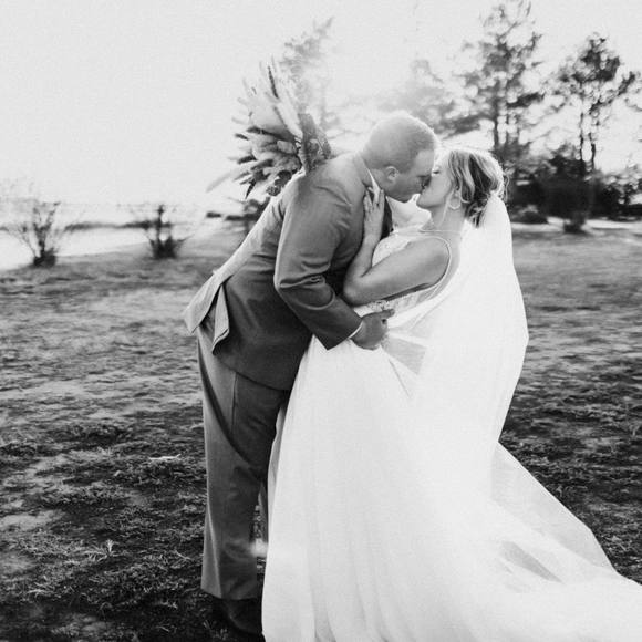 Profile Picture of Michaela Bruning (@michaelabruning) on Poshmark