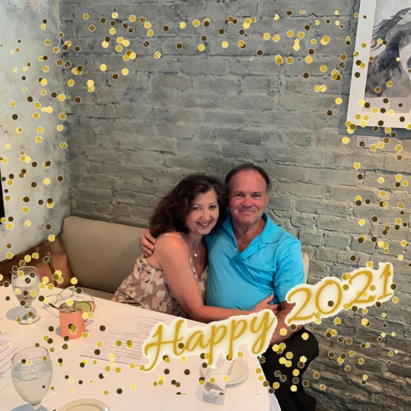 Profile Picture of Robin Owen (@robograno) on Poshmark