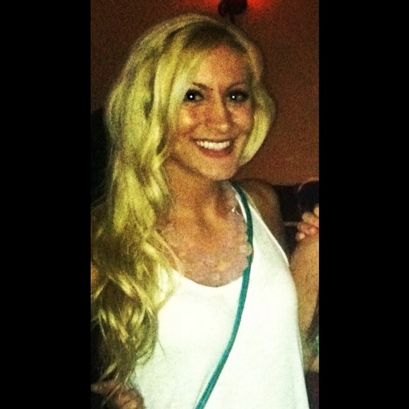 Profile Picture of Dominique Frankovich (@dominiqueanne) on Poshmark