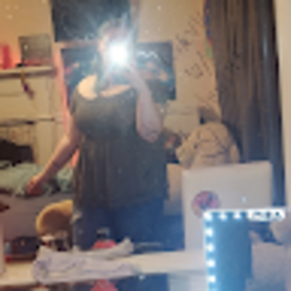 Profile Picture of Bria Rennells (@briannicah3) on Poshmark