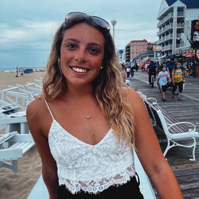Profile Picture of Meredith James (@meredithjames33) on Twitter