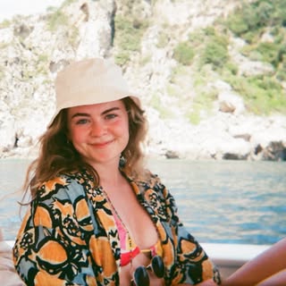 Profile Picture of Anna Robertson (@_annarobertson) on Instagram