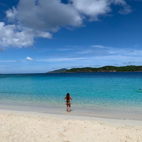 Profile Picture of Giovis Hm (@vana_linda_89) on Poshmark