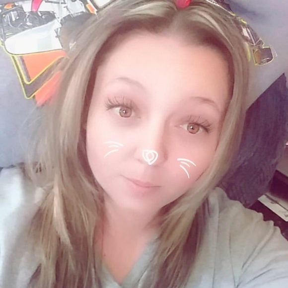 Profile Picture of Gregg-kaltrina Tarr (@kaltrina_tarr) on Poshmark