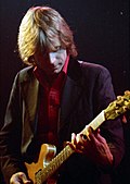Profile Picture of Dave Edmunds - Wikipediaon Wikipedia