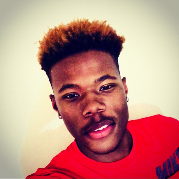 Profile Picture of Jeremiah Smith (@yungcurry668) on Poshmark
