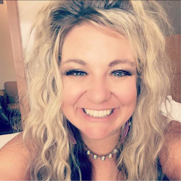 Profile Picture of Crystal Richter (@crystal_sue84) on Poshmark