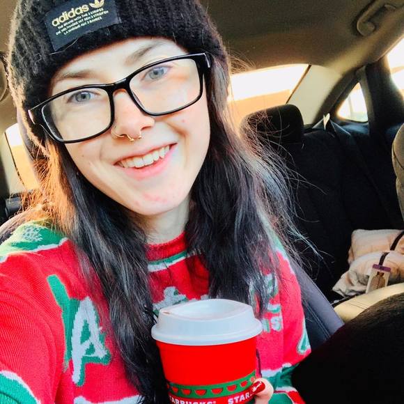 Profile Picture of Rachel Banco (@rclothes4sale) on Poshmark