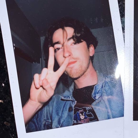 Profile Picture of Ian Moeser (@poop22) on Poshmark