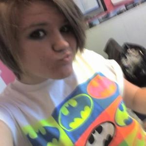 Profile Picture of Anna Phelps (@thinkneongreen) on Myspace