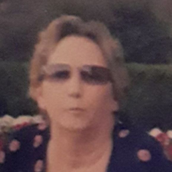 Profile Picture of Cindy garner MÃ rion (@sistersx1077) on Poshmark