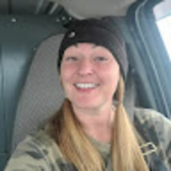 Profile Picture of Catherine Olson (@catty81morgan09) on Poshmark