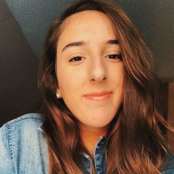 Profile Picture of Alexis Jablonski (@alexisjablon495) on Poshmark