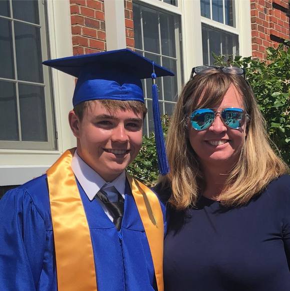 Profile Picture of Rachel Downs (@3rdowns) on Poshmark