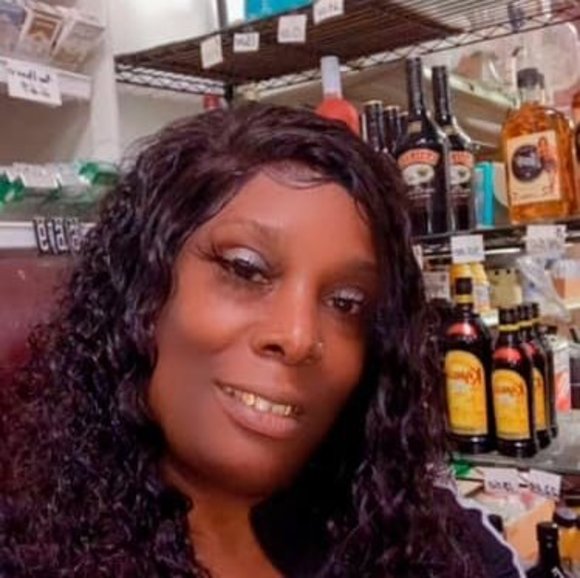 Profile Picture of Clarissa Wright (@clarissa_wright) on Poshmark