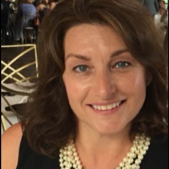 Profile Picture of Luanne Smith (@lulusmith17) on Poshmark