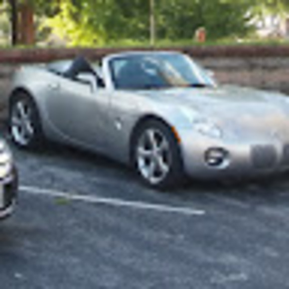 Profile Picture of J Varnal (@jasonvarnal76) on Poshmark