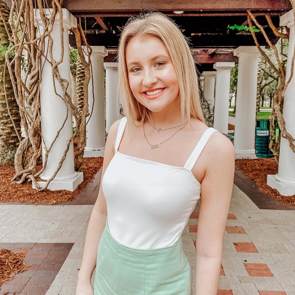 Profile Picture of Madison Laurendine (@m_laurendine) on Poshmark