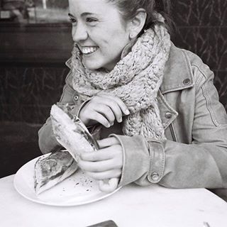 Profile Picture of Julia Pineda (@julia.pineda.5) on Facebook